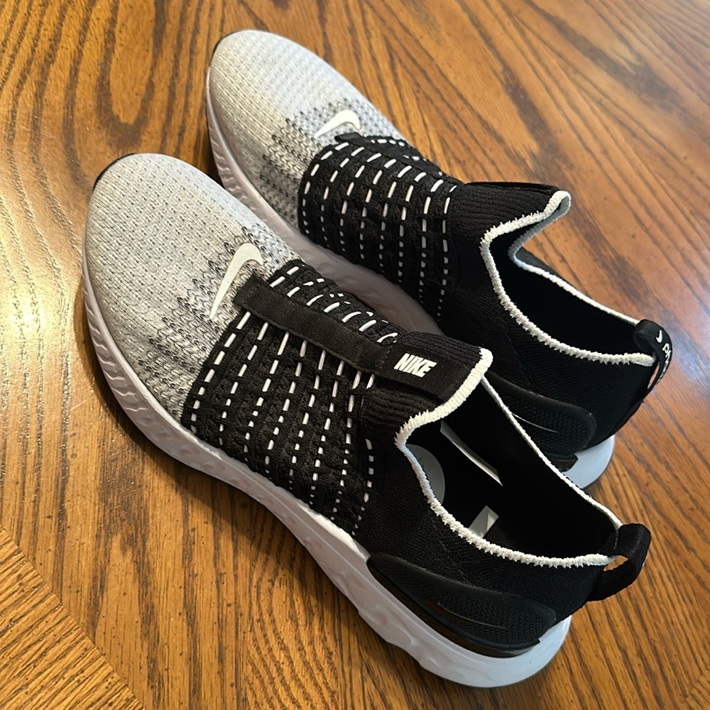 Nike Phantom Running Shoes